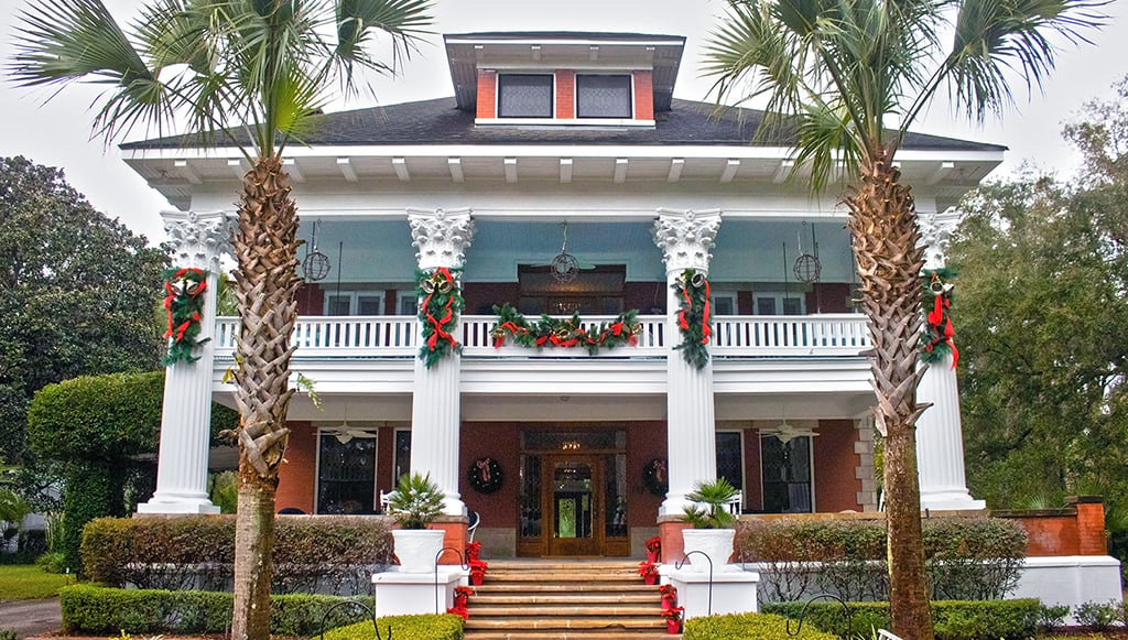 herlong mansion with holiday decorations